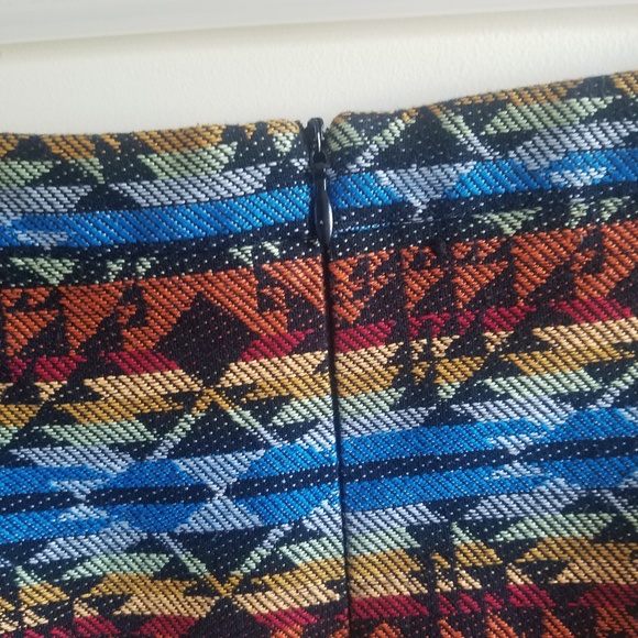 Patterned Mini Skirt - Picture 4 of 4